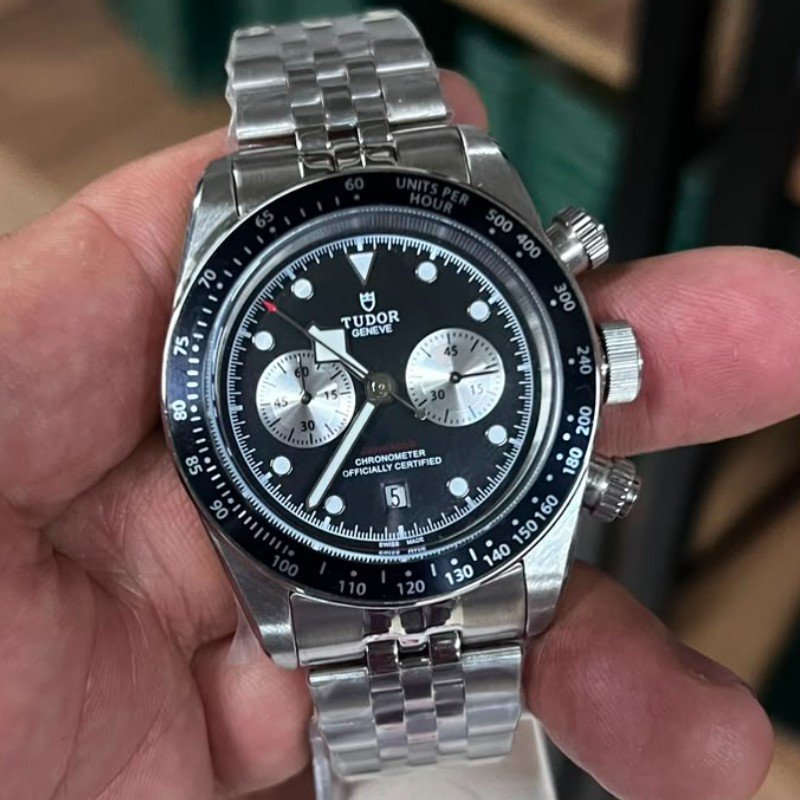Tudor Black Bay black
